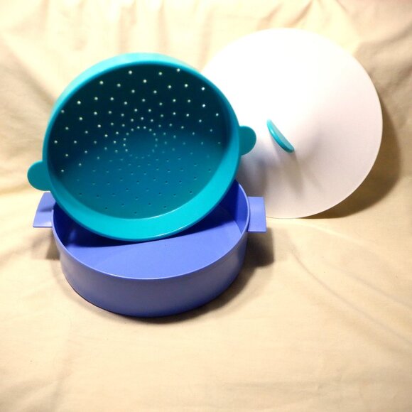 Tupperware ~~~ Microwave STEAMER ~~~ - Picture 1 of 1